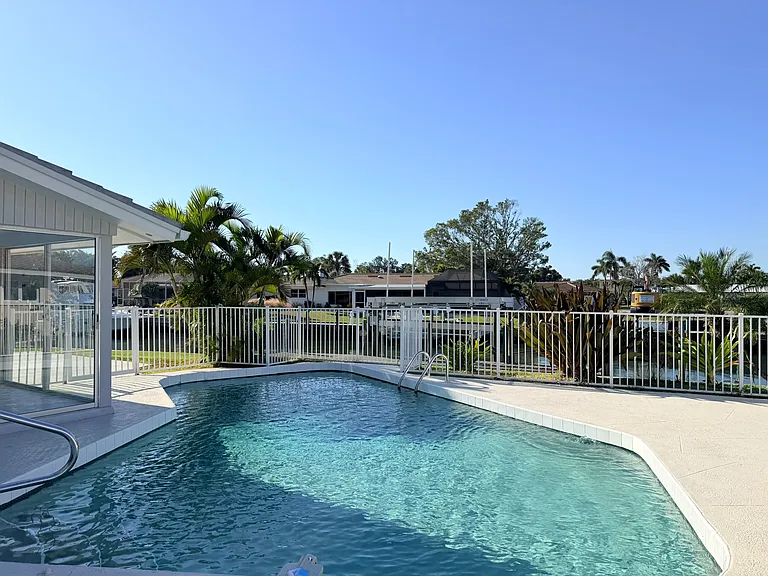 537 Outrigger Ln — Photo 8
