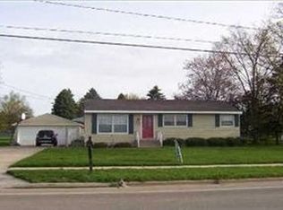 767 Foreman St SE, Lowell, MI 49331
