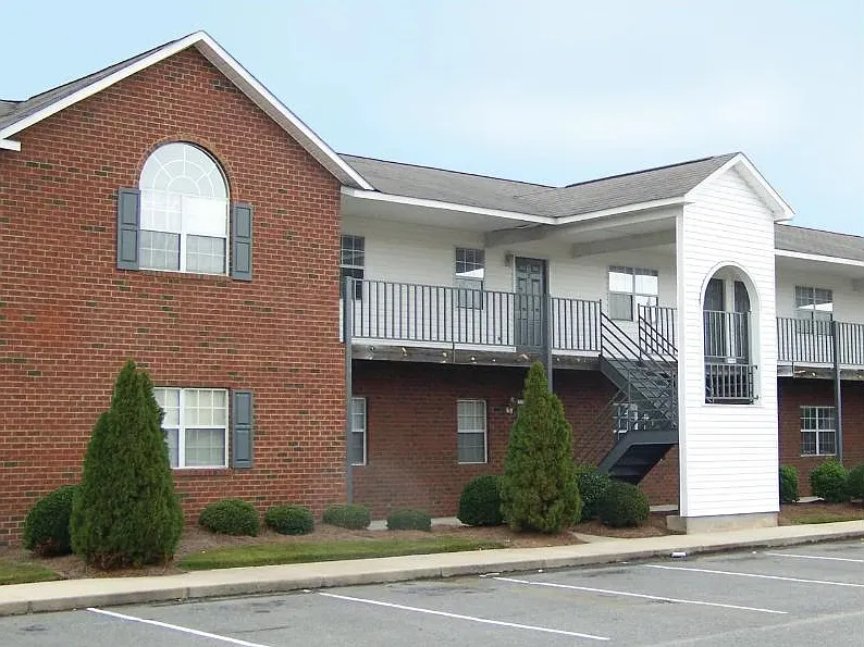 2913 Cedar Creek Rd #4
