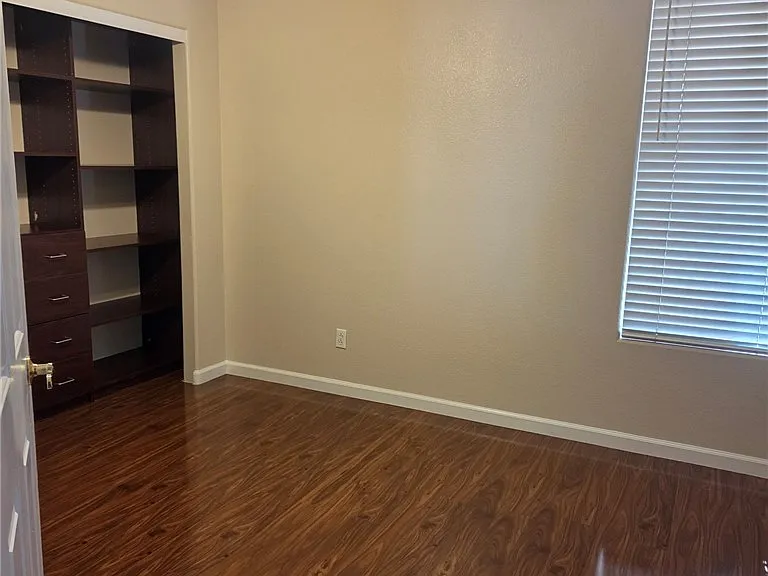 506 Melrose Heights St — Photo 17