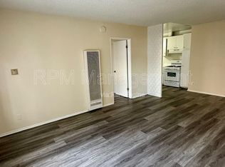 6645 Etiwanda Ave APT 5, Reseda, CA 91335