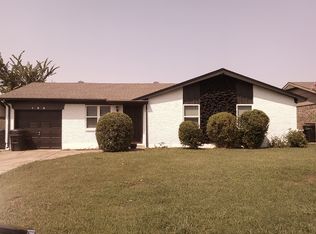 125 SW 10th St, Moore, OK 73160