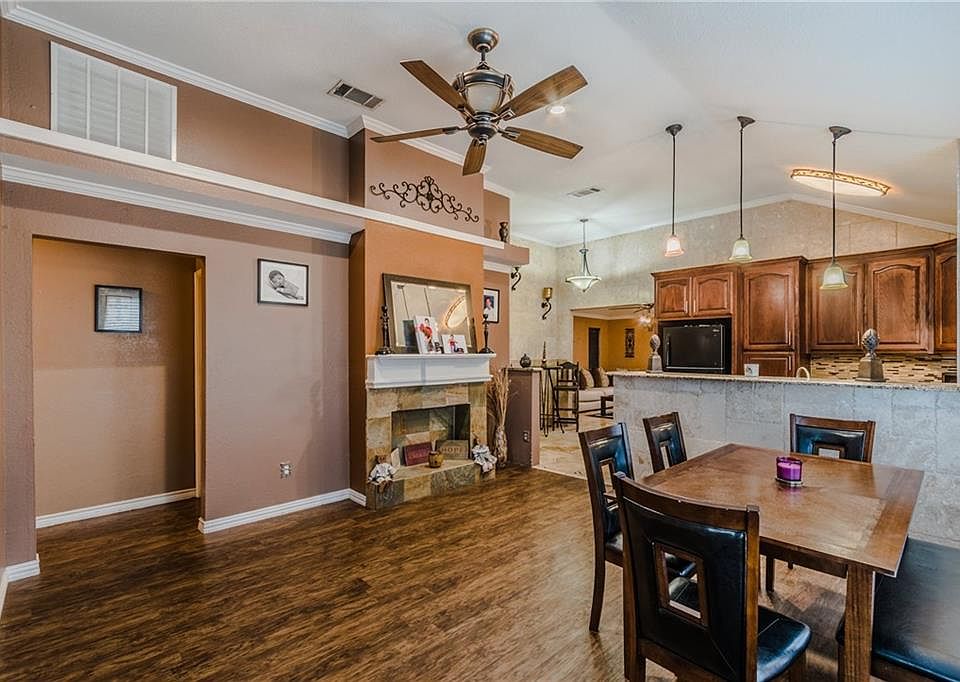 1st image of 2637 Harvest Ln