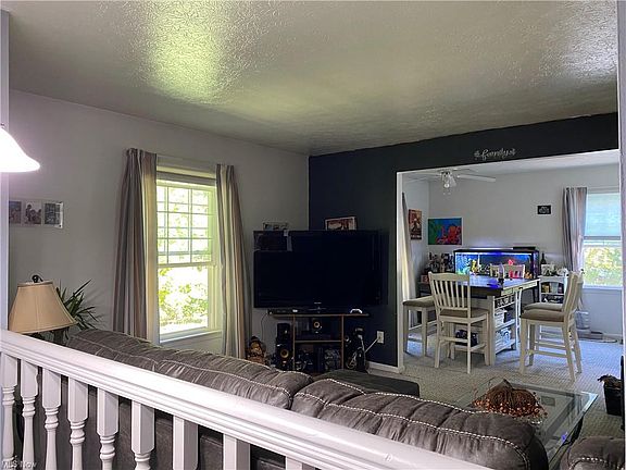 5th image of 533 Heritage Sq #203