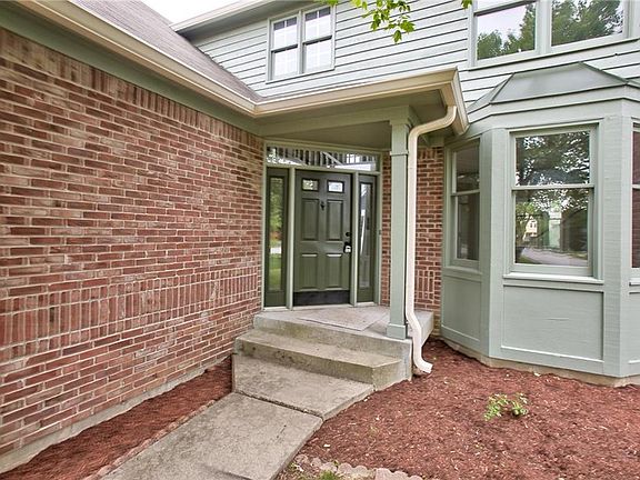 3rd image of 6743 Bluffgrove Dr