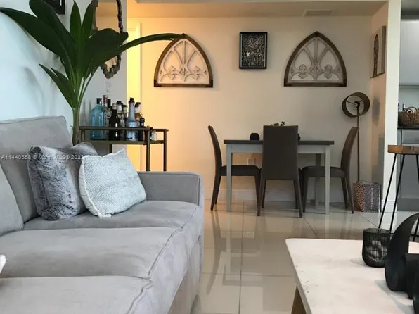 1871 NW South River Dr Unit 1601, Miami, FL 33125