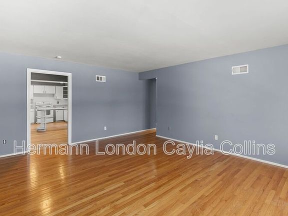 4th image of 7249 Pasadena Blvd #3900