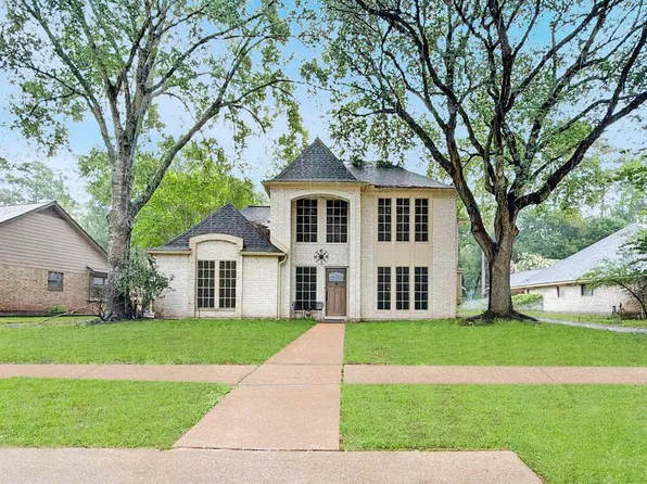 15026 River Park Dr, Houston, TX 77070