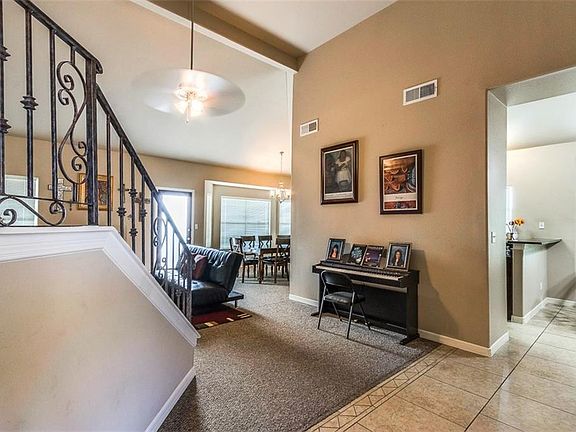5th image of 328 Grand Teton Dr