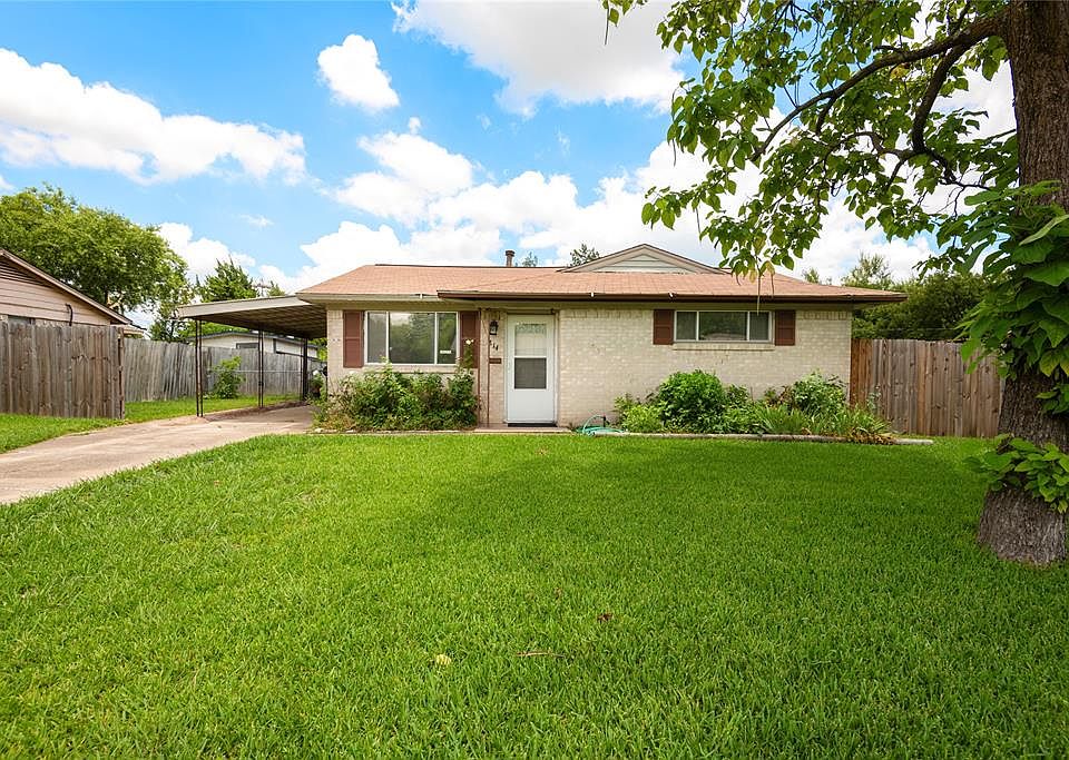 1st image of 814 Lilac Ln