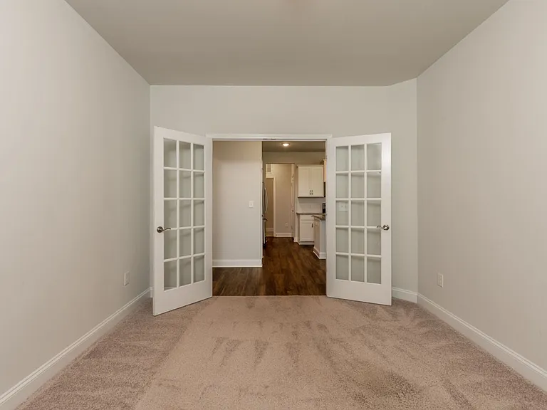 4512 Grove Manor Dr — Photo 2