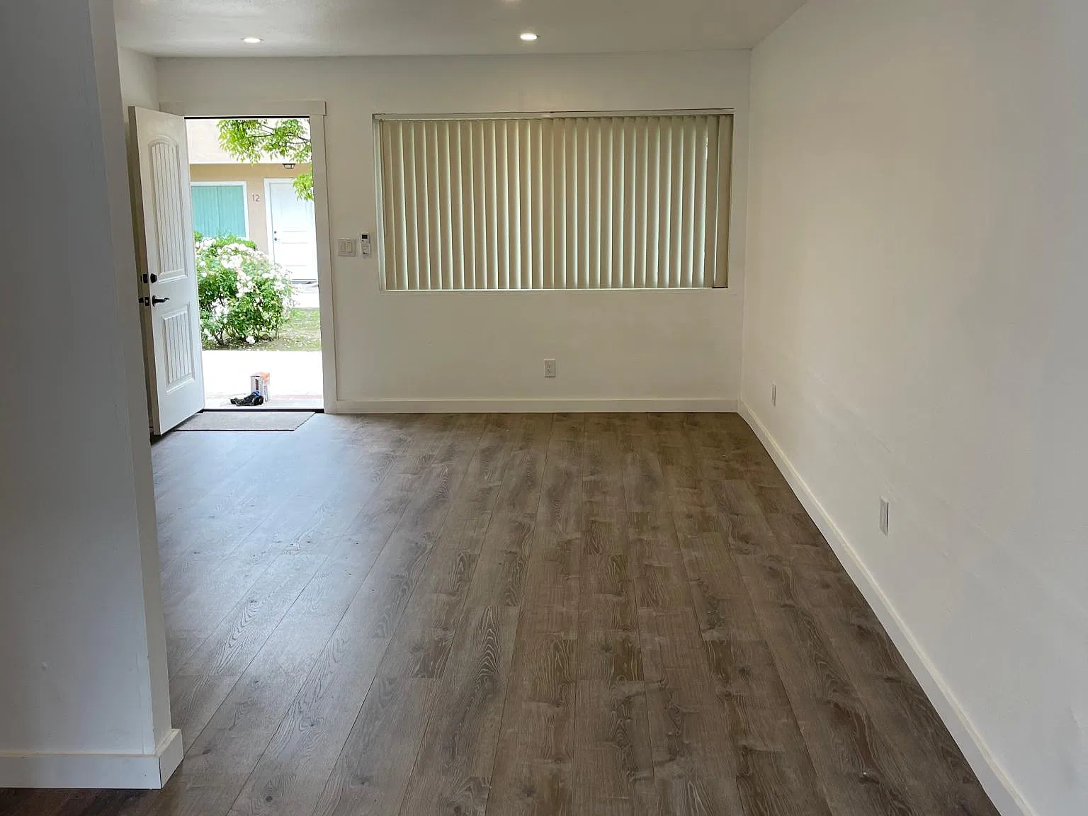 1331 N San Gabriel Ave — Photo 4