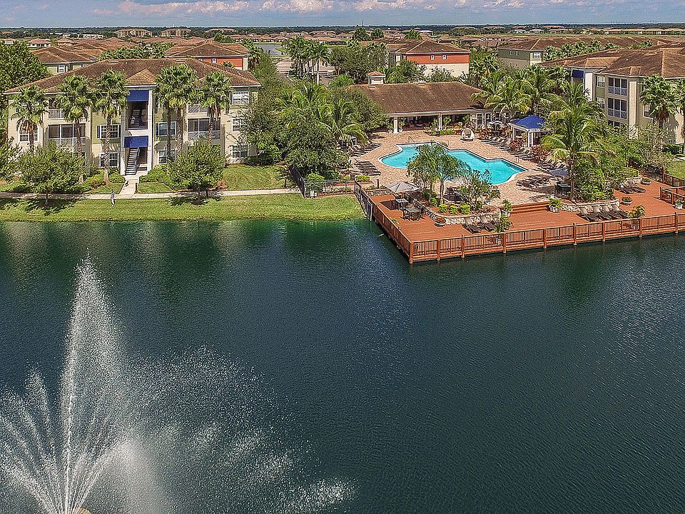 Aerial view of Yacht Club