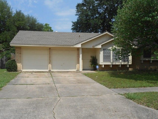 1st image of 16318 Autumn Wind Dr