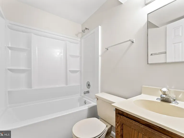 12820 Lake Wilderness Ln — Photo 22