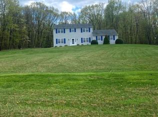 2256 Hill Rd, Perkiomenville, PA 18074