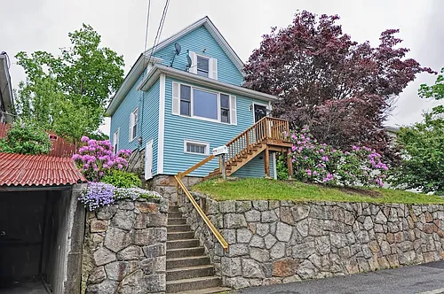 68 Brooks St Photo 1