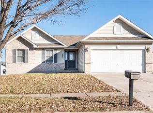 338 Centerfield Dr, O'Fallon, MO 63366