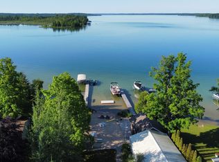 7206 Wilderness Bay Ln, Kewadin, MI 49648