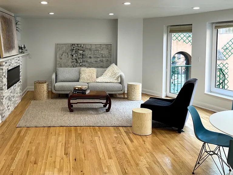 230 Independence Dr #6D — Photo 15