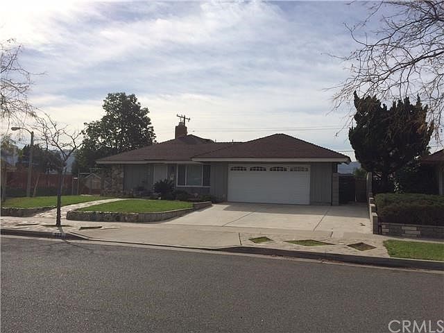 1st image of 382 Atwood Dr