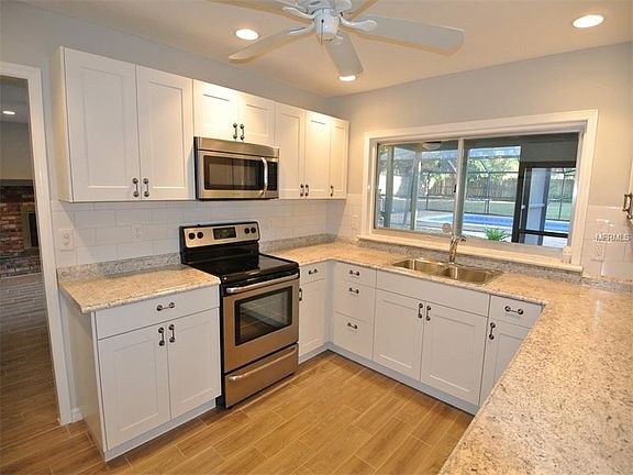 5th image of 37410 Moore Dr