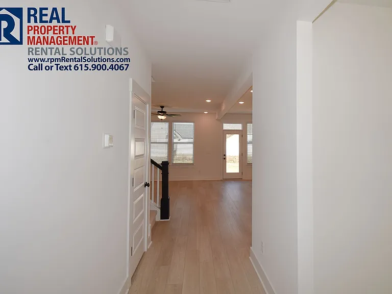 2302 Beaver Dr — Photo 3