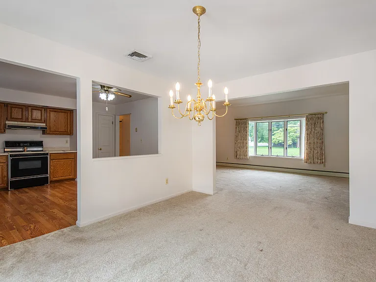 14 Hinchman Ave — Photo 5