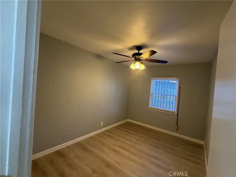 627 Linden Ave — Photo 9