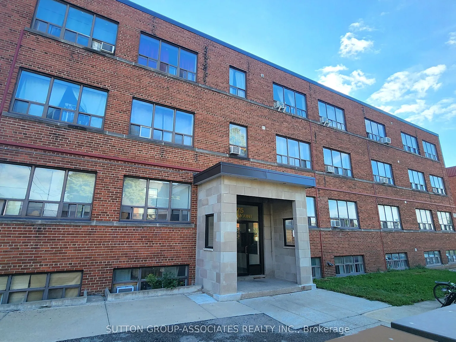 Studio, $1,395 — Photo 2