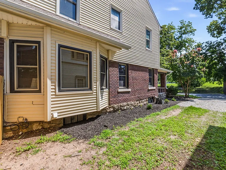 3910 Mercier St #2 — Photo 23