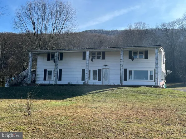 29 Fisher Ln, Lewistown, PA 17044