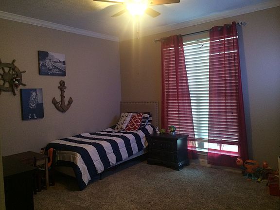 5th image of 225 Stephanie Dr