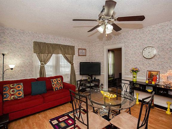 Dining / Family Room combo