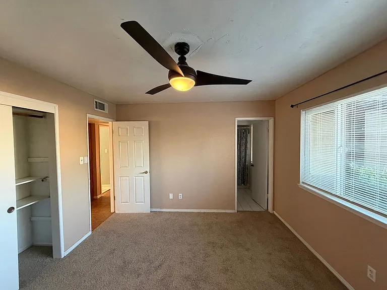 4309 Rosewall St — Photo 53