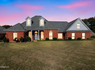 208 Elkwood Ln, Hernando, MS 38632