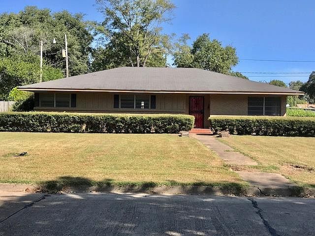 1st image of 240 Bermuda Dr