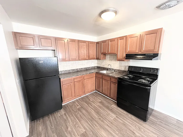 Taylor Park Townhomes — Photo 12