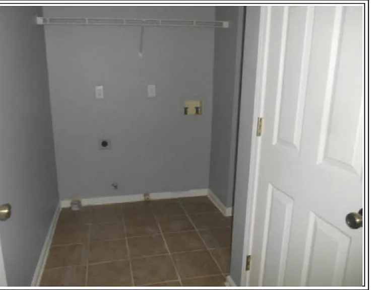 1287 Dalesford Dr — Photo 24