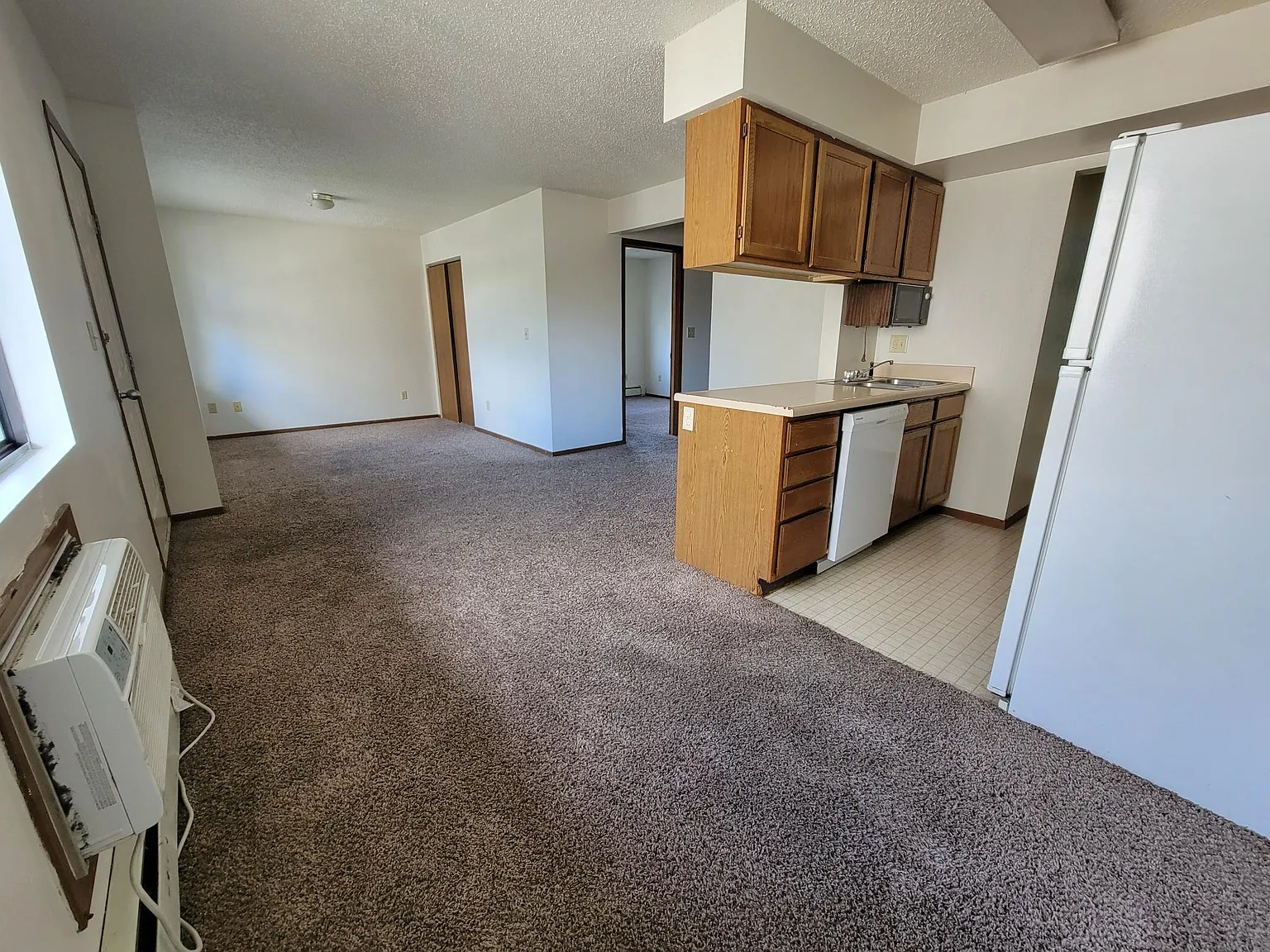 619 S Johnson St — Photo 3