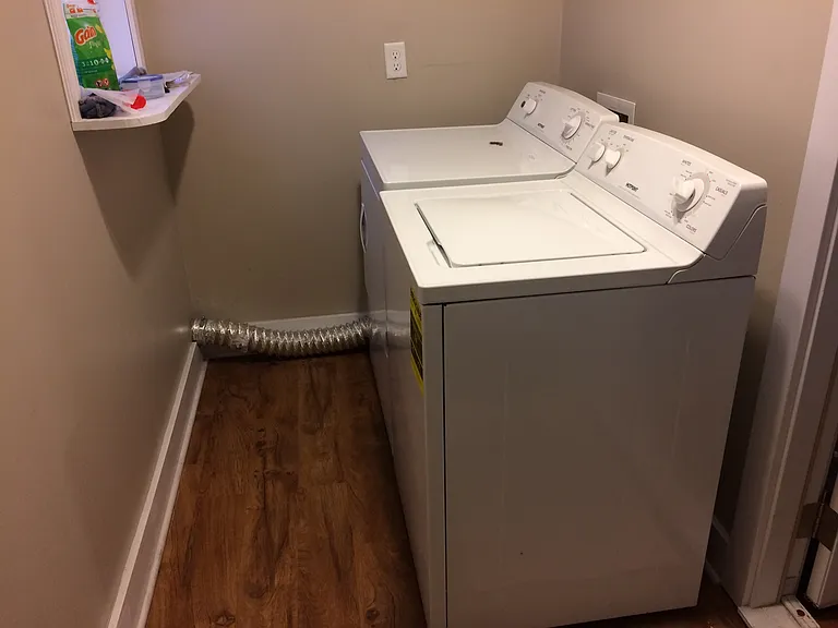 718 Butterworth St SW #2 — Photo 12