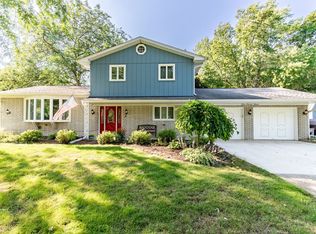 639 Driftwood Dr, Lowell, IN 46356