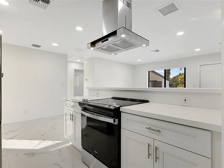 6374 SW 2nd St — Photo 2