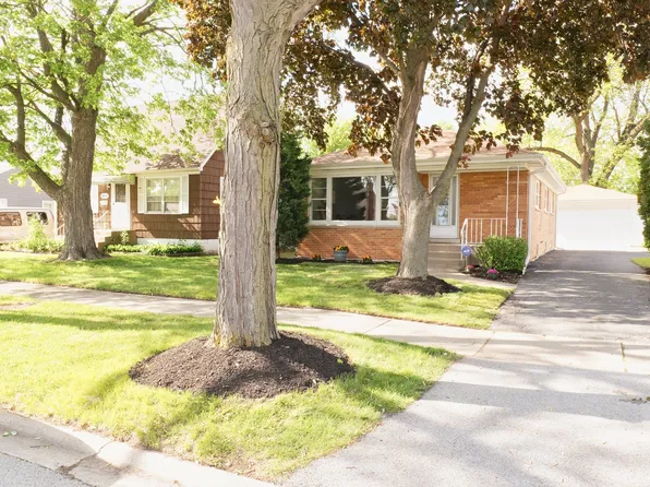 5262 Alexander Pl, Oak Lawn, IL 60453