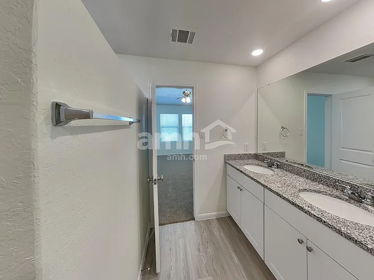 2708 Iberia Ct — Photo 10