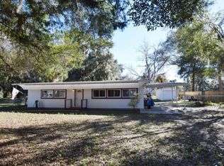 59 McClure St, Welaka, FL 32193
