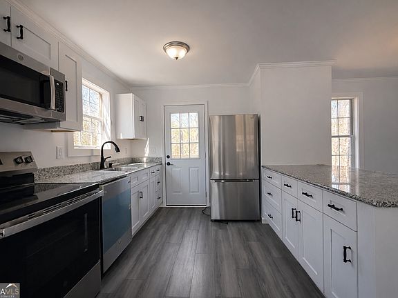 4th image of 20 Aspin Ave NW