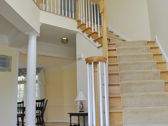 3rd image of 20887 Laurel Leaf Ct