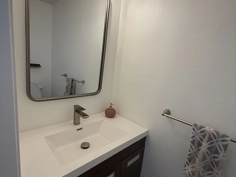 22330 Harbor Ridge Ln #5 — Photo 11