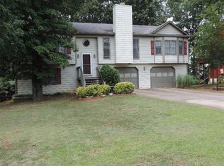 304 Hickory View Dr, Lawrenceville, GA 30046